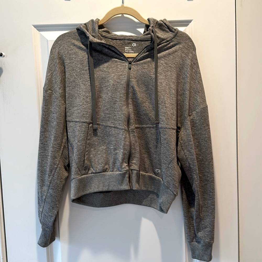 Gap Fit Brushed Tech Jersey Cropped Zip Up Hoodie - gray heather - size M